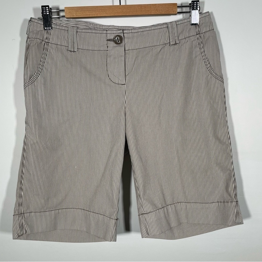HILLARY & HANSON Women's Bermuda Stripped Shorts Size 8 Seersucker Look
